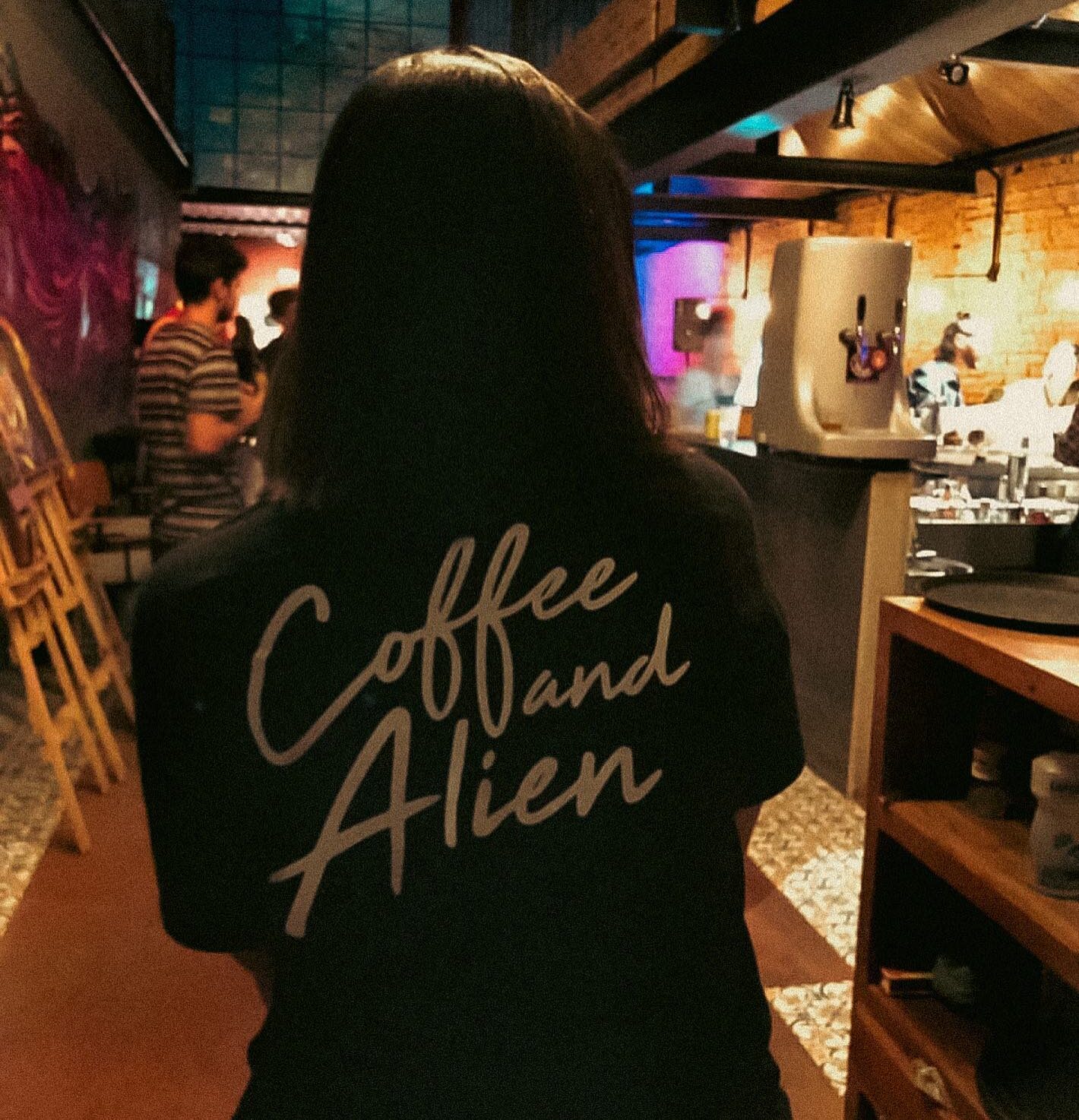 Camiseta Coffee and Alien e1773248640187